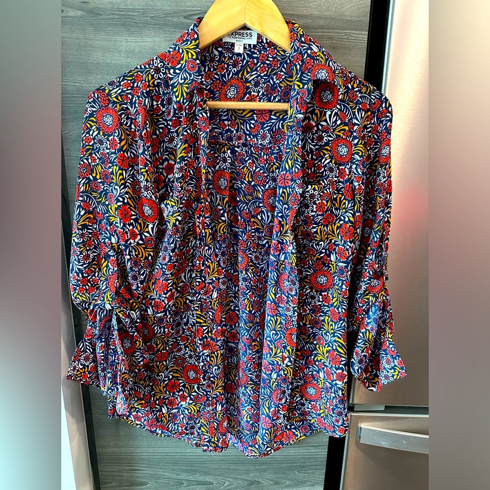 Express Portofino Shirt. Size small.